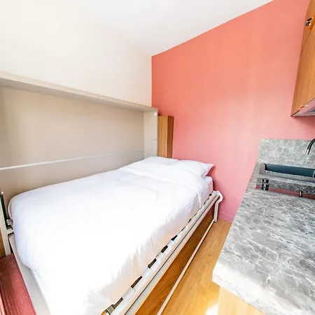 Cute Red - Reaumur Sebastopol *