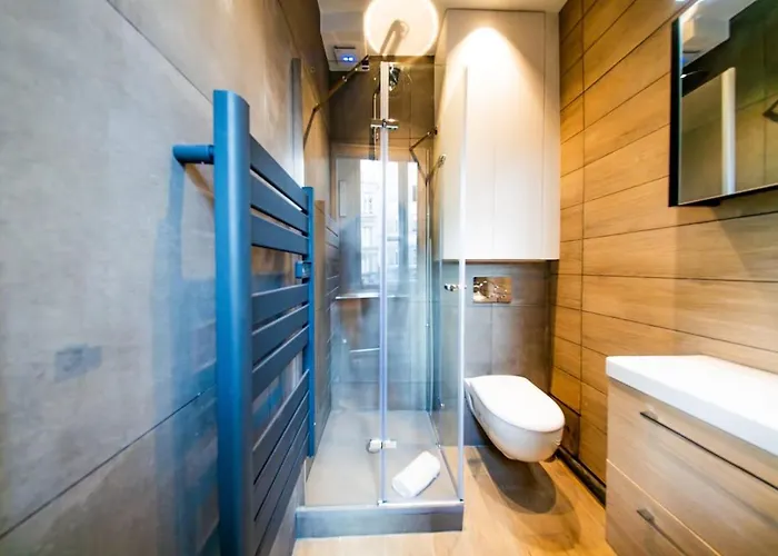 Cute Red - Reaumur Sebastopol *