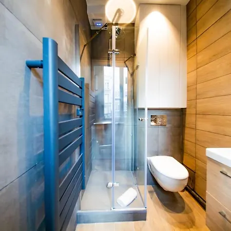 Cute Red - Reaumur Sebastopol *